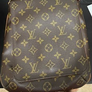Authentic Louis Vuitton Monogram Musette Pm